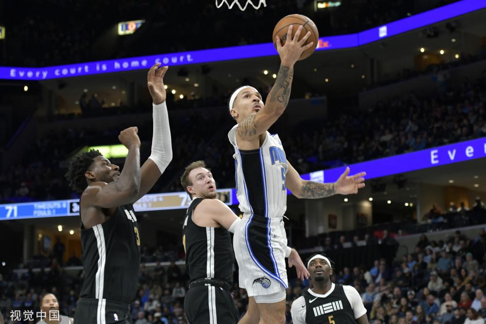 超赛场上不 超赛场上不